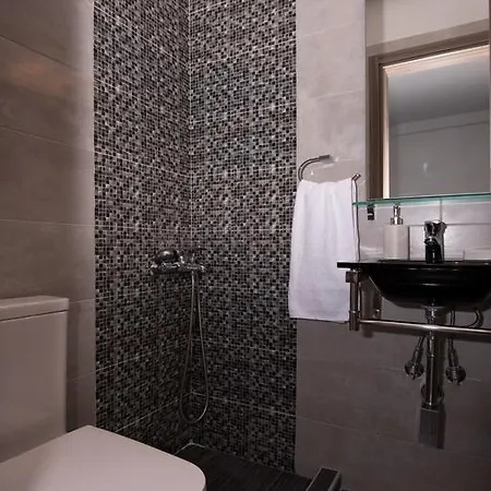 Spacious Maistrali Villa, Private Pool & Garden Rodakino
